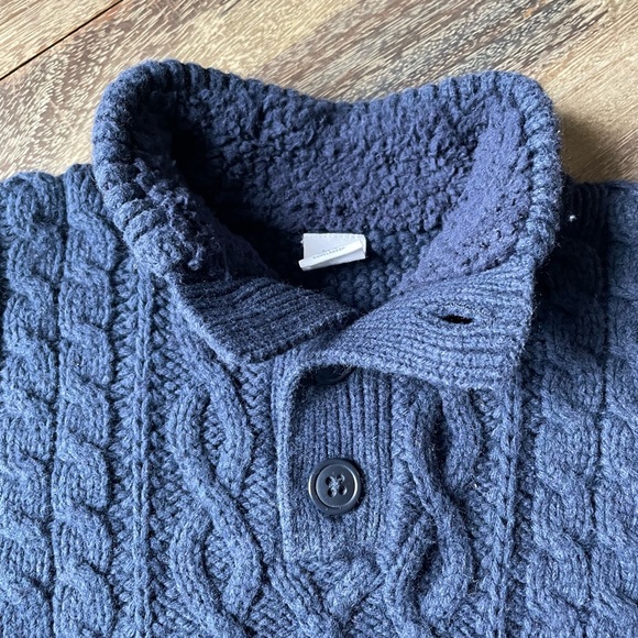 SOLD Baby Gap thick cable knit sweater, 3T - Picture 8 of 8